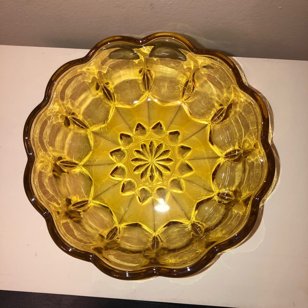 Amber glass depression bowl, starburst